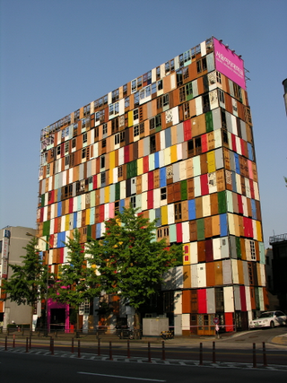 Illustration for article titled These Ingenious Buildings Were All Built Using Recycled Materials